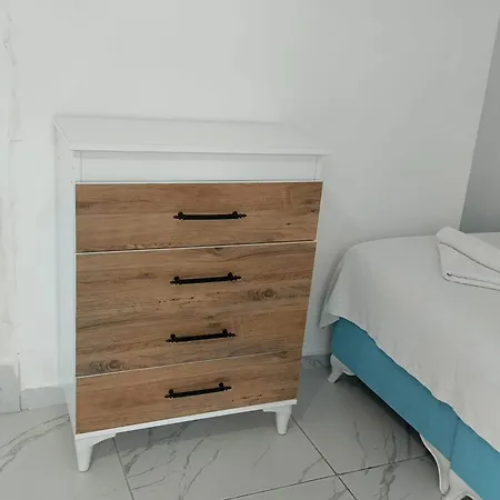 Hotel Alis *