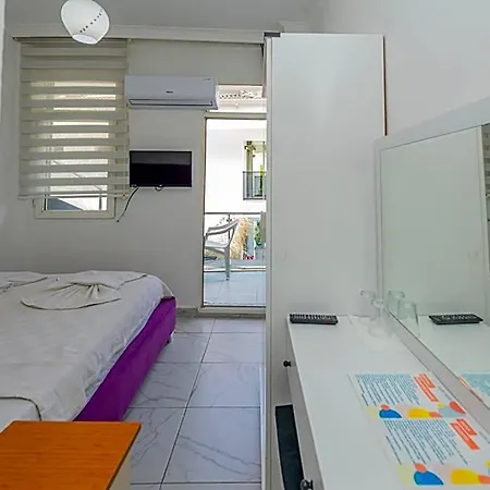 Alis Hotel 2*